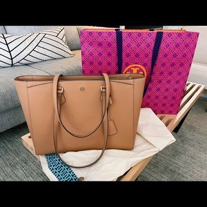 NWOT Tory Burch Robinson Tote Bag